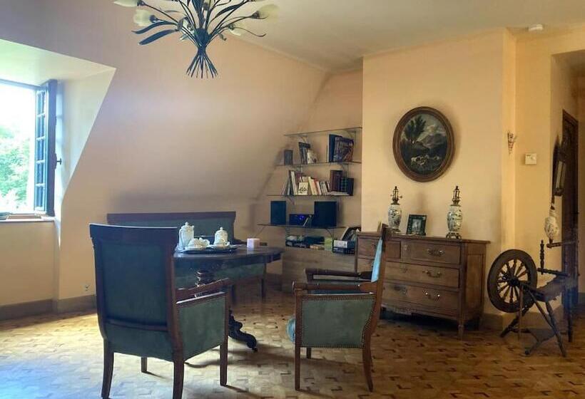 Номер Стандарт, La Forge De La Coudraie