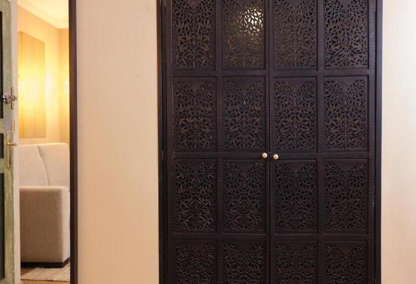 اتاق استاندارد, Abracadabra Suites
