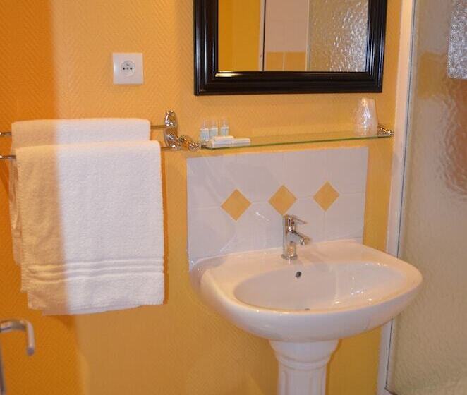 غرفة قياسية ثلاثية, Magdeleine