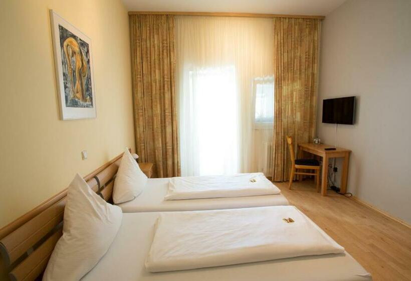 Quarto Estandar com Sacada, Amadeus