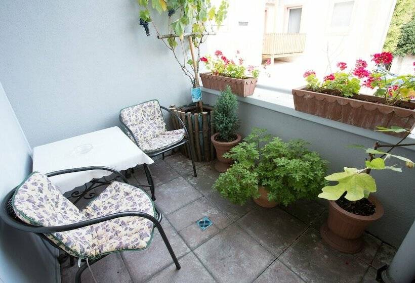 Quarto Estandar com Sacada, Amadeus