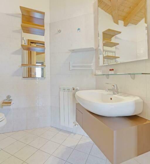 Quarto Comfort, Grotto Bagat