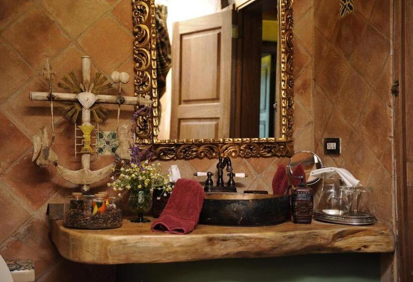 سوئیت با بالکن, Hacienda Rumiloma By Rotamundos