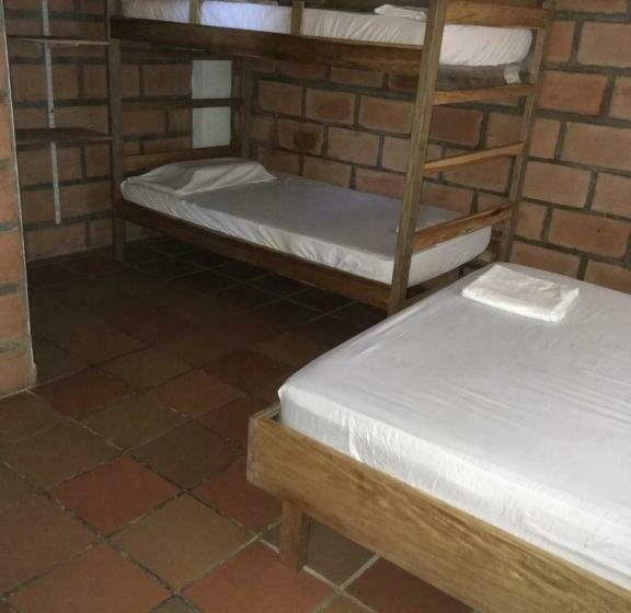 Четырехместный Номер Стандарт, Pizzeria Opera Tolú