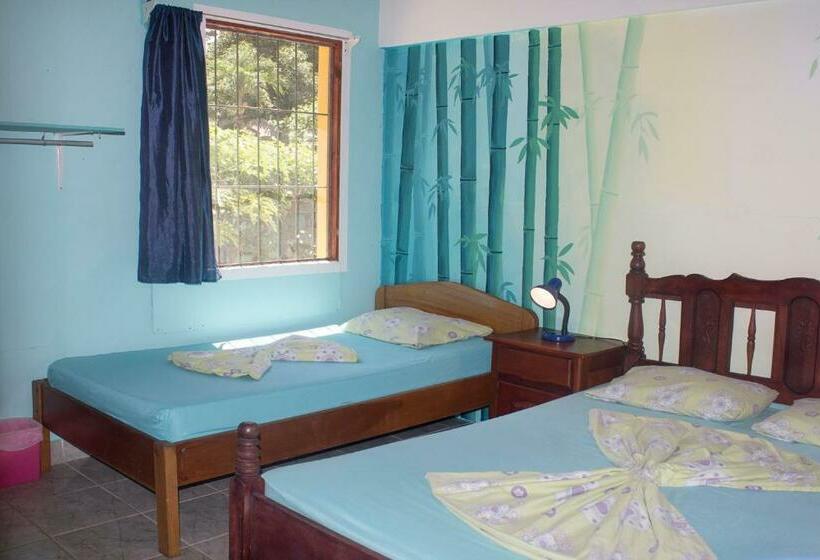 스탠다드 룸 공동 욕실, Matilori Hostel