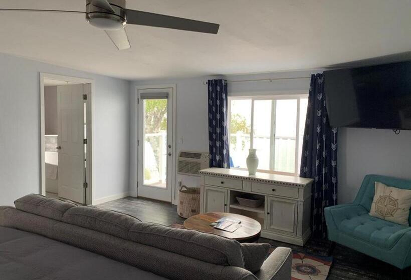 Студия Deluxe, Beachfront Inn