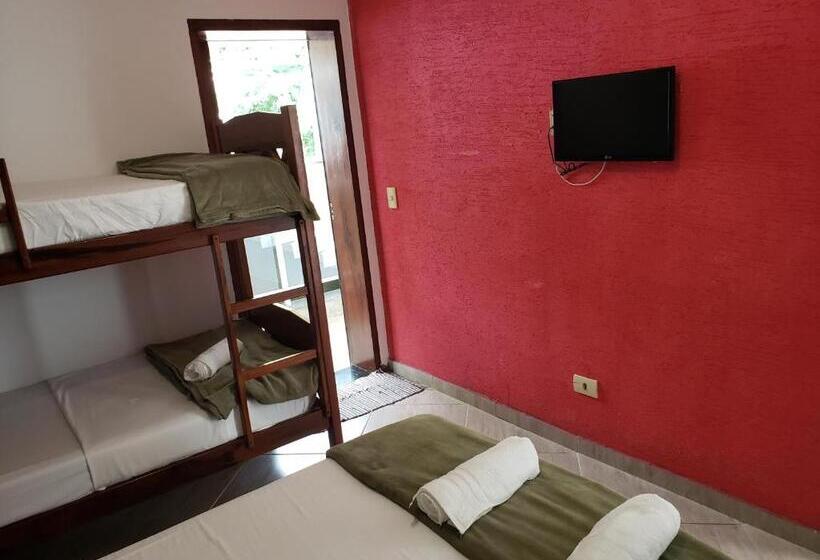 4인용 스탠다드 룸, Hospedaria Vitória Mar