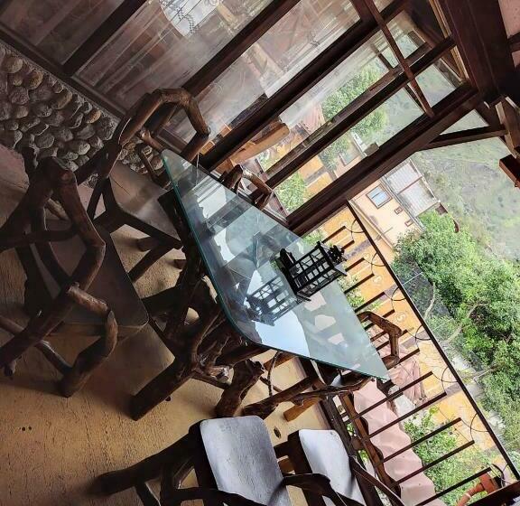 패밀리 방갈로, Jardines De Chamana