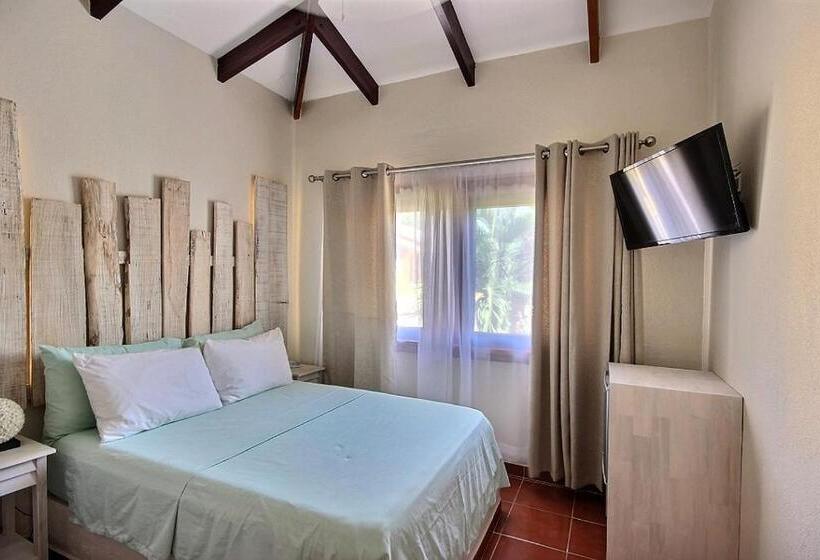이코노미 룸, Ten North Tamarindo Beach