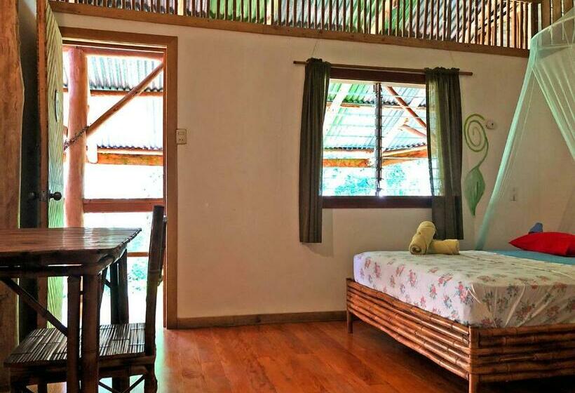 Quarto Estandar, Cascada Verde Hostel