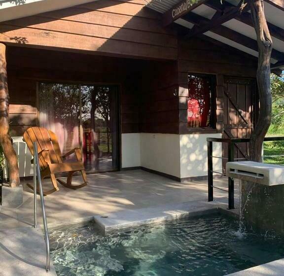 标准间带露台, Colinas Del Miravalles Hotel & Hot Springs