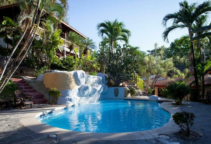 Quarto Triplo Estandar, El Jardin