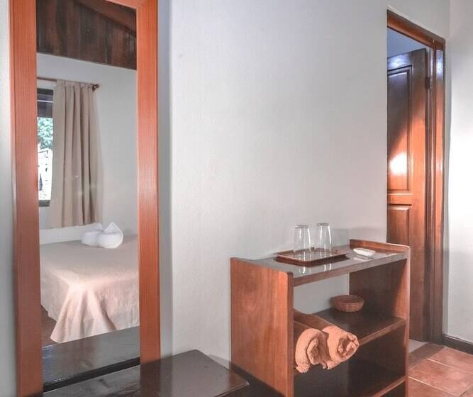 Quarto Deluxe com Sacada, El Jardin