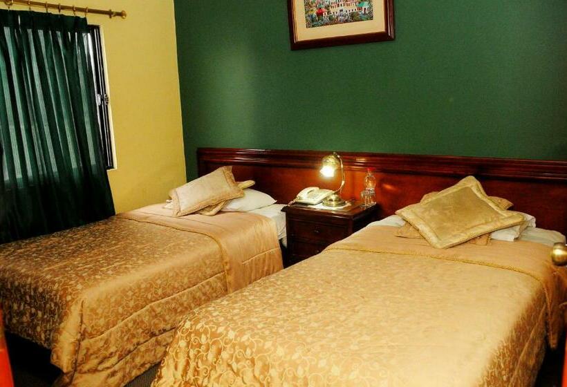 Номер Стандарт, Colony Inn