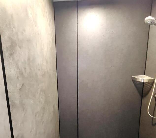 标准间, Holland Lodge