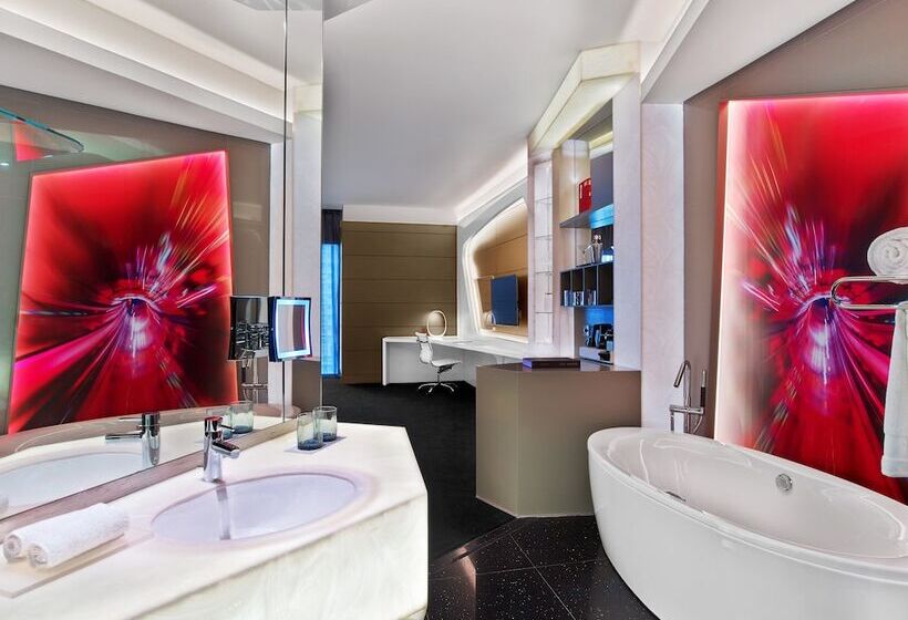 اتاق لوکس با چشم‌انداز, V Hotel Dubai, Curio Collection By Hilton