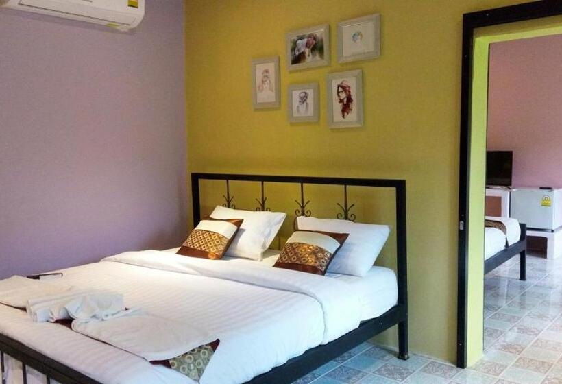 Семейный Номер, Stamp Hills Resort