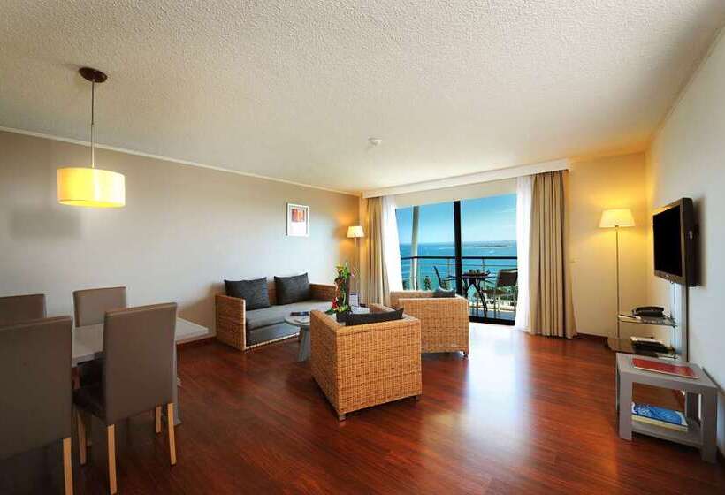 سوئیت با تخت بزرگ, V Hotel Dubai, Curio Collection By Hilton