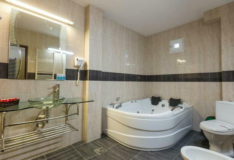 سوییت سوپریور, Bacolux Diana Resort, Herculane
