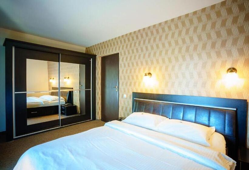 سوییت سوپریور, Bacolux Diana Resort, Herculane