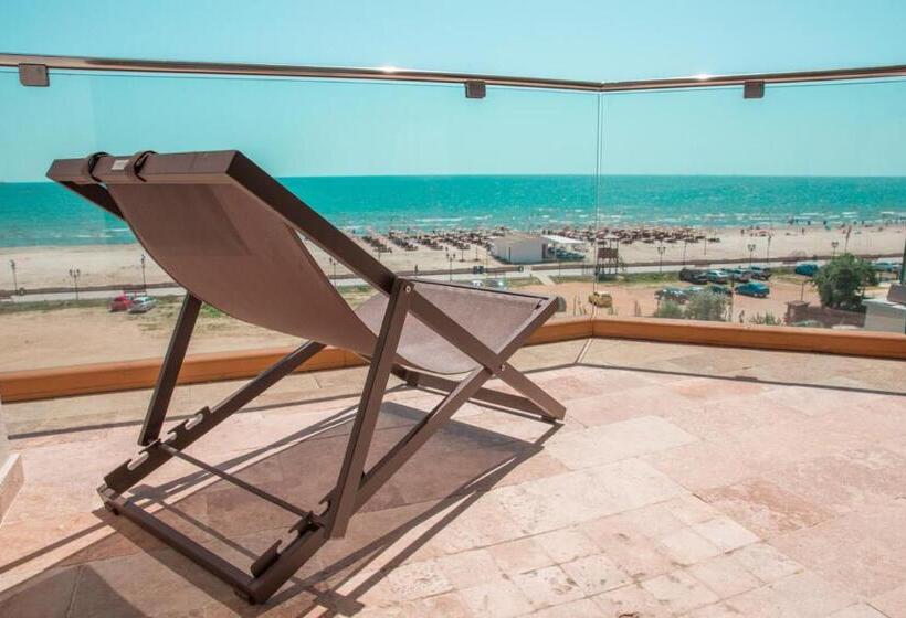 سوییت دوبلکس, Nautic Luxury Club