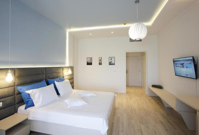 اتاق سوپریور با بالکن, Nautic Luxury Club