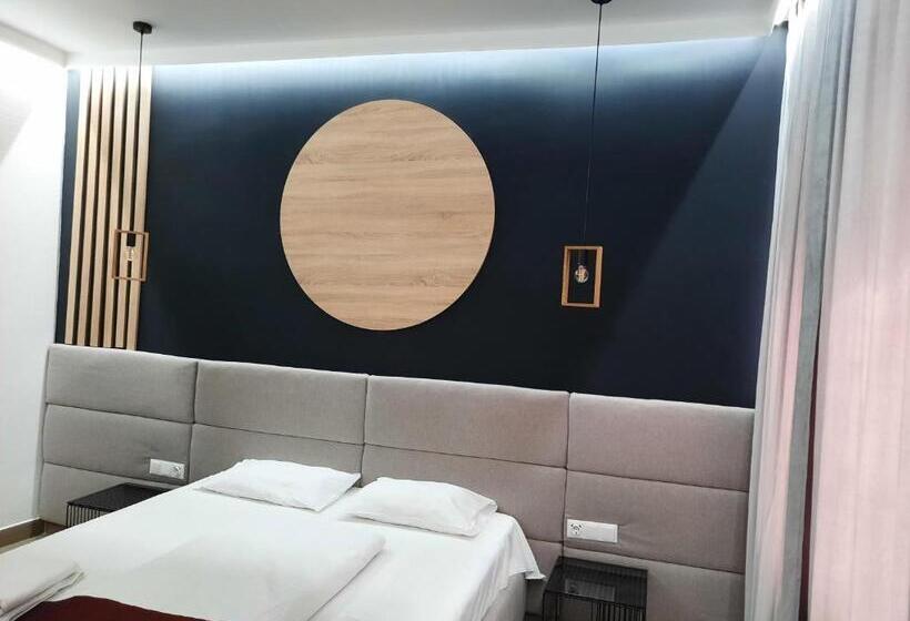 수피리어 룸, Pension Recidency
