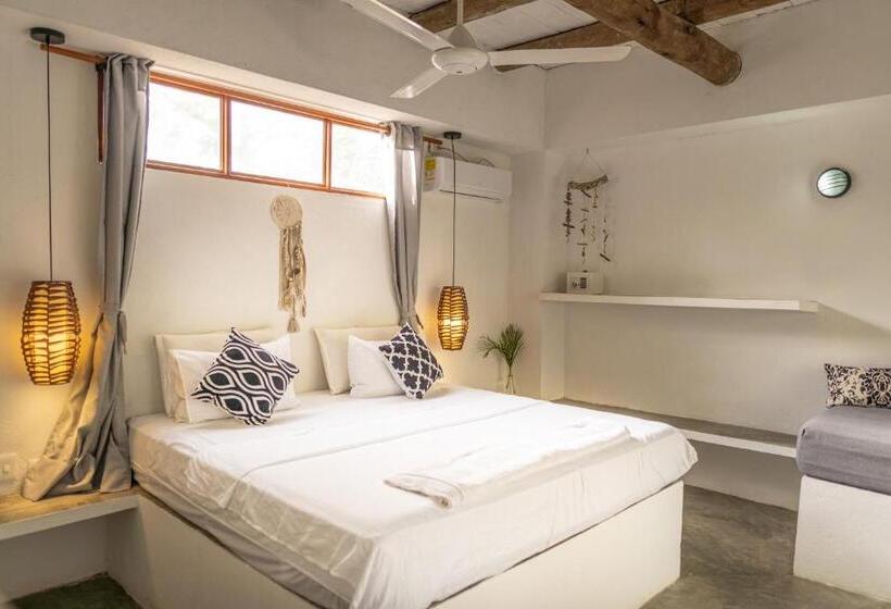 חדר דלוקס לשלושה, Casa Coraje