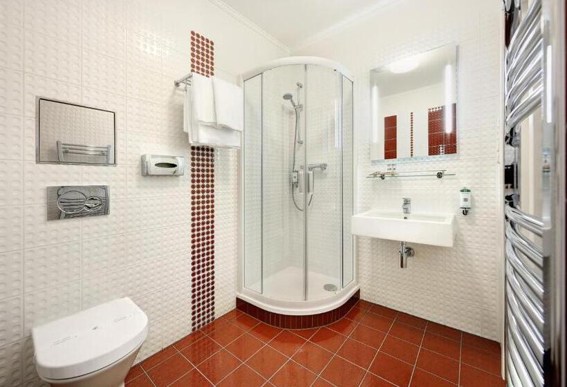 اتاق استاندارد سه تخته با چشم‌انداز باغ, Salvator Boutique Hotel Vegan Friendly