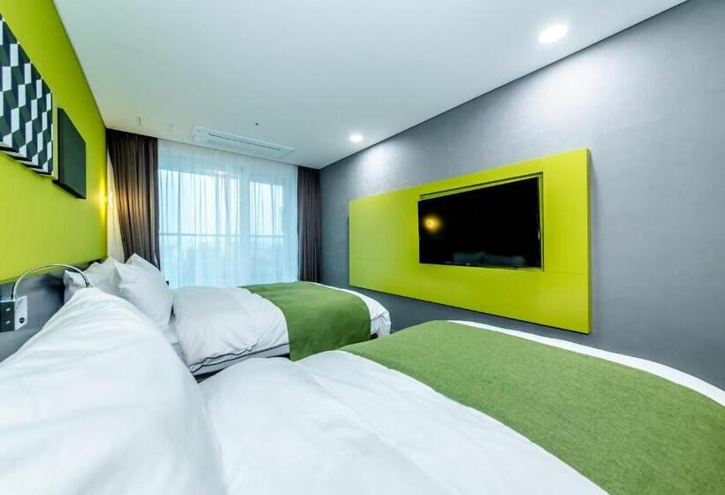 Номер Deluxe, Co Op City Hotel Seongsan