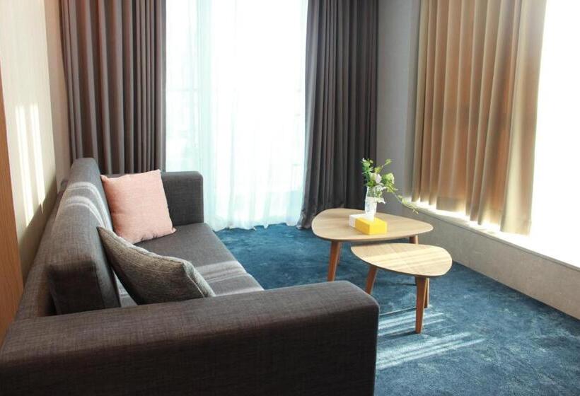 Люкс Кровать Кинг, Co Op City Hotel Seongsan