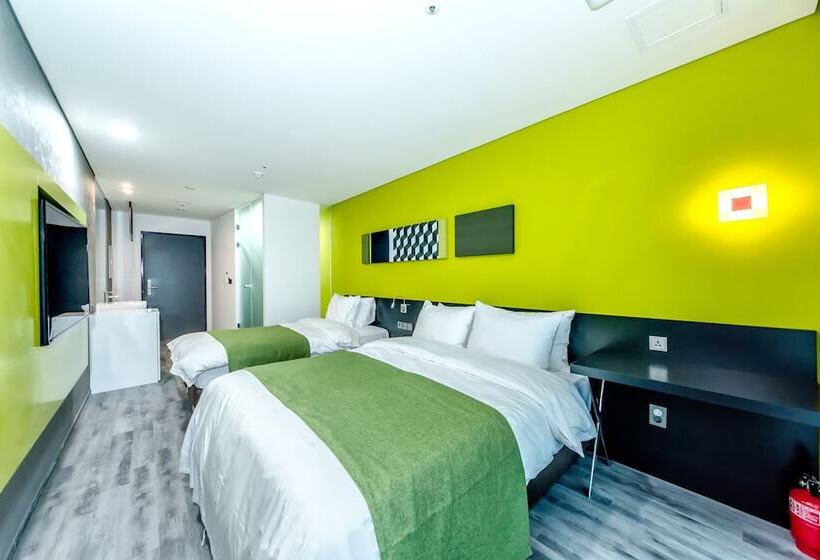 Номер Deluxe, Co Op City Hotel Seongsan