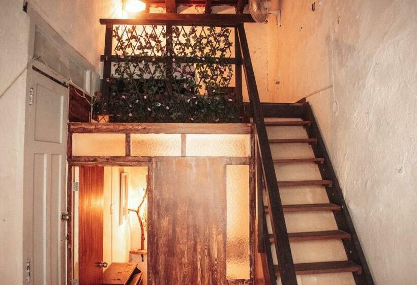 اتاق استاندارد سه تخته با سرویس بهداشتی مشترک, Hostal Españolete