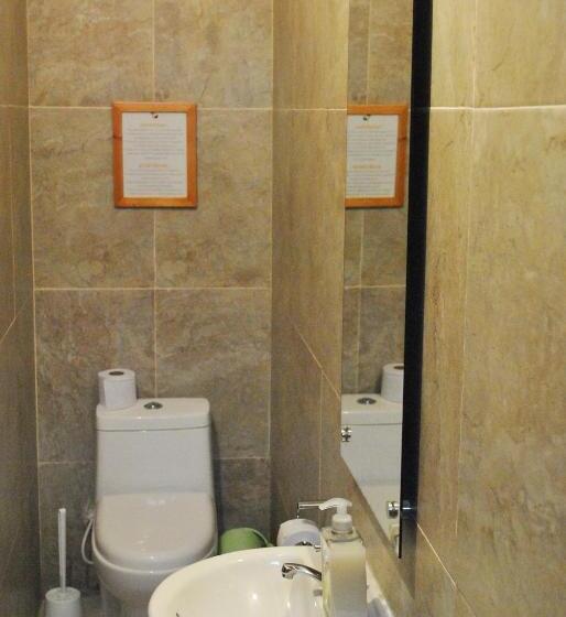 اتاق استاندارد سه تخته با سرویس بهداشتی مشترک, Hostal Españolete