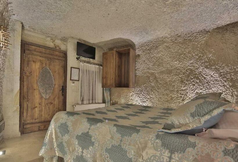 スタンダードルーム, Shoestring Cave House