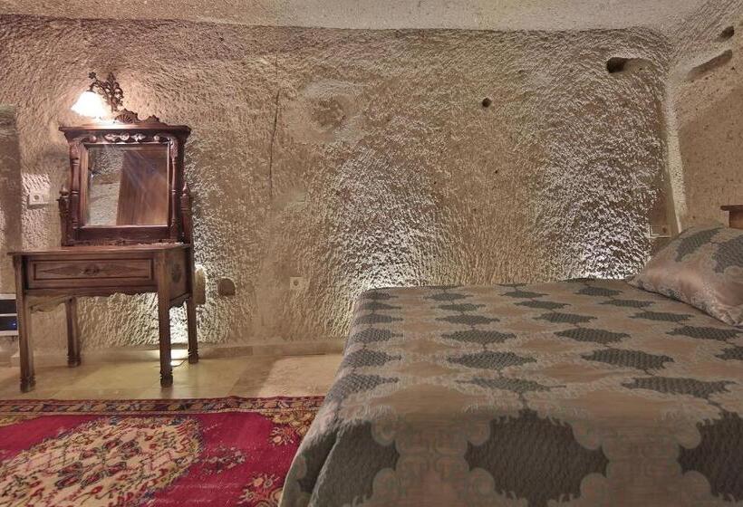 スタンダードルーム, Shoestring Cave House