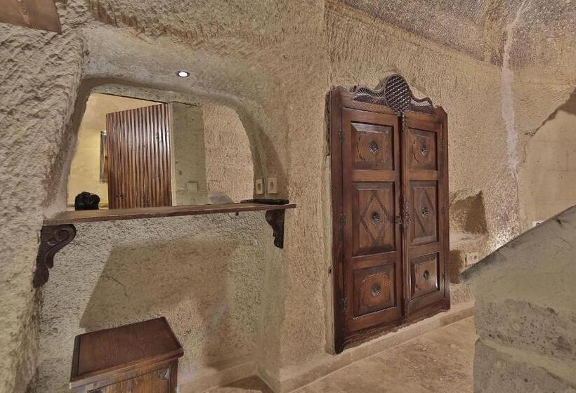 اتاق استاندارد, Shoestring Cave House