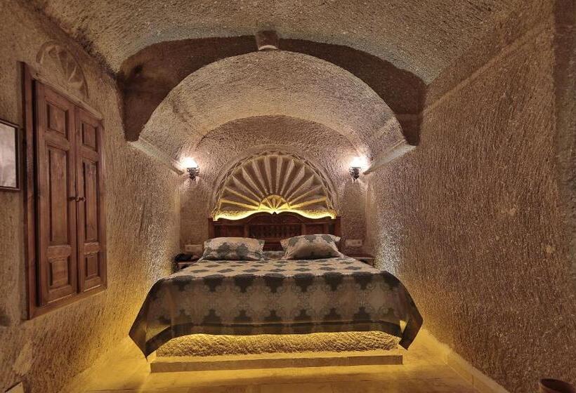 اتاق لوکس, Shoestring Cave House