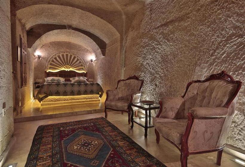 اتاق لوکس, Shoestring Cave House