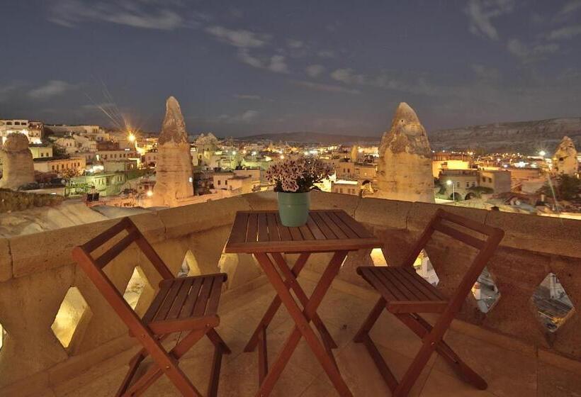 اتاق استاندارد با بالکن, Shoestring Cave House