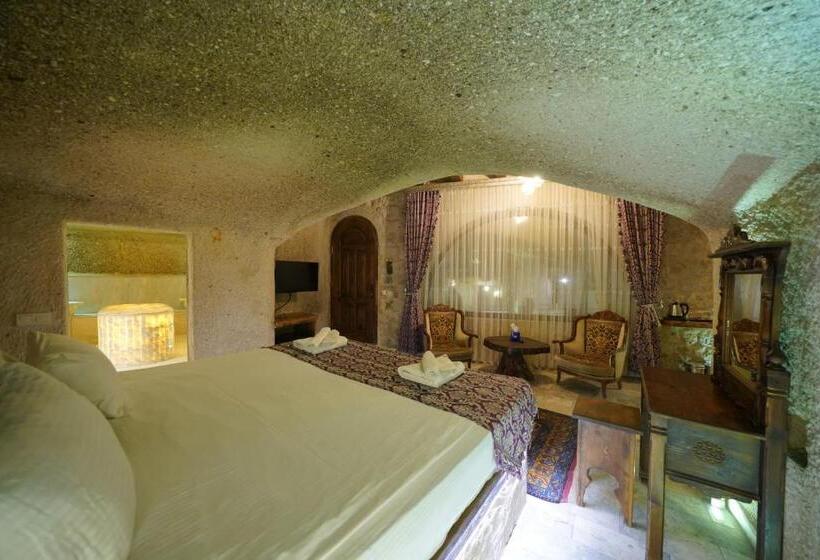 バルコニー付スイート, Shoestring Cave House