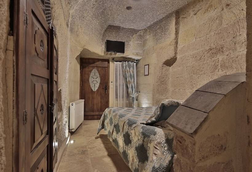 اتاق استاندارد, Shoestring Cave House
