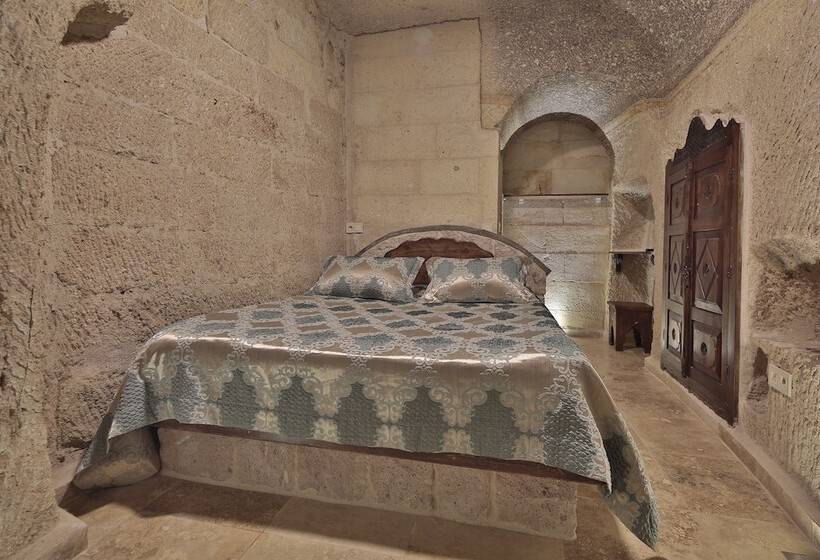 اتاق استاندارد, Shoestring Cave House