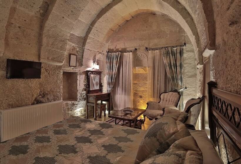 اتاق لوکس, Shoestring Cave House