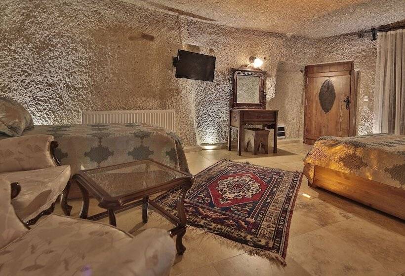 اتاق لوکس, Shoestring Cave House
