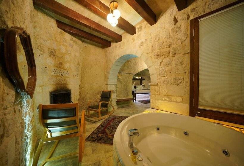 Süit, Shoestring Cave House