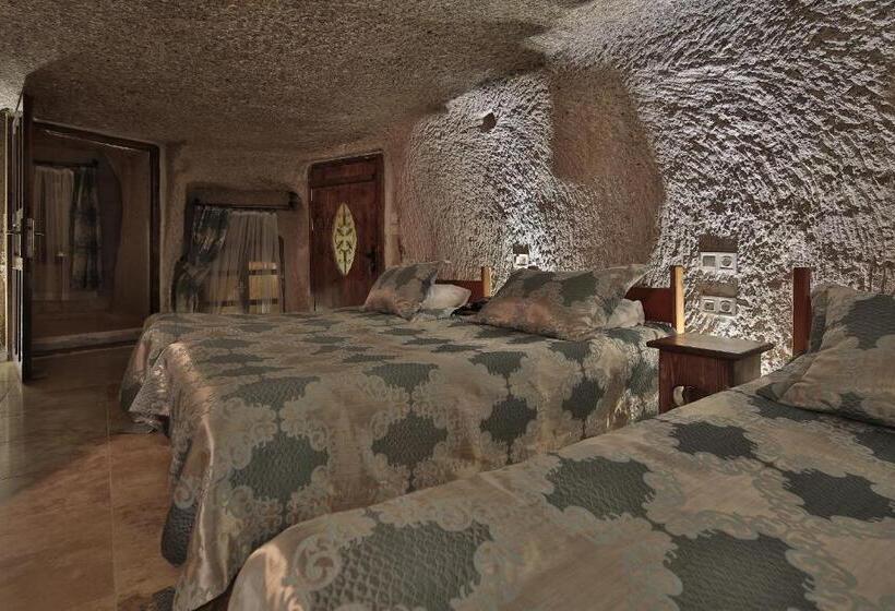اتاق خانوادگی, Shoestring Cave House