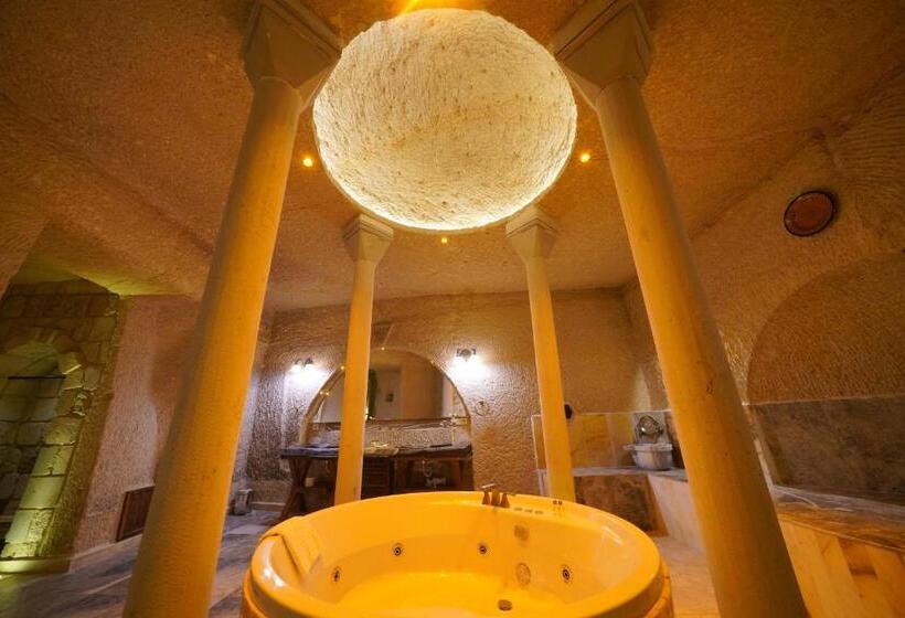 سوئیت پرزیدنت, Shoestring Cave House