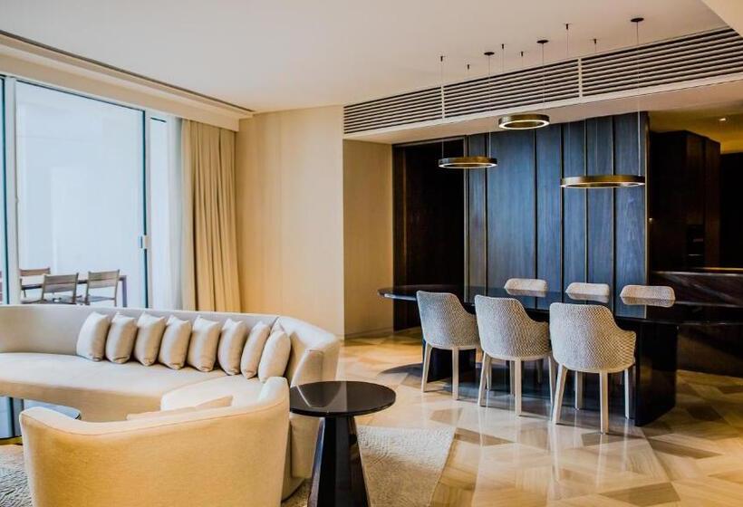 Апартаменты 3 Спальни, Five Palm Jumeirah Dubai