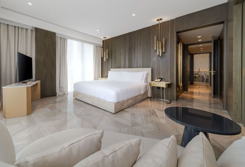 Апартаменты 3 Спальни, Five Palm Jumeirah Dubai